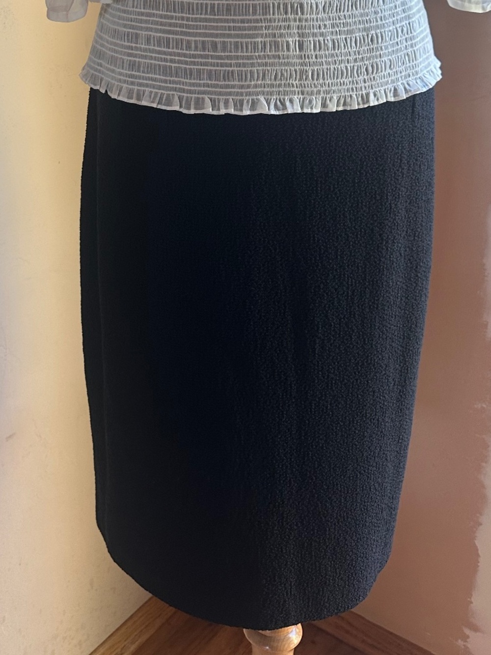 VTG ST. JOHN Black Knit Pencil Skirt Size 14